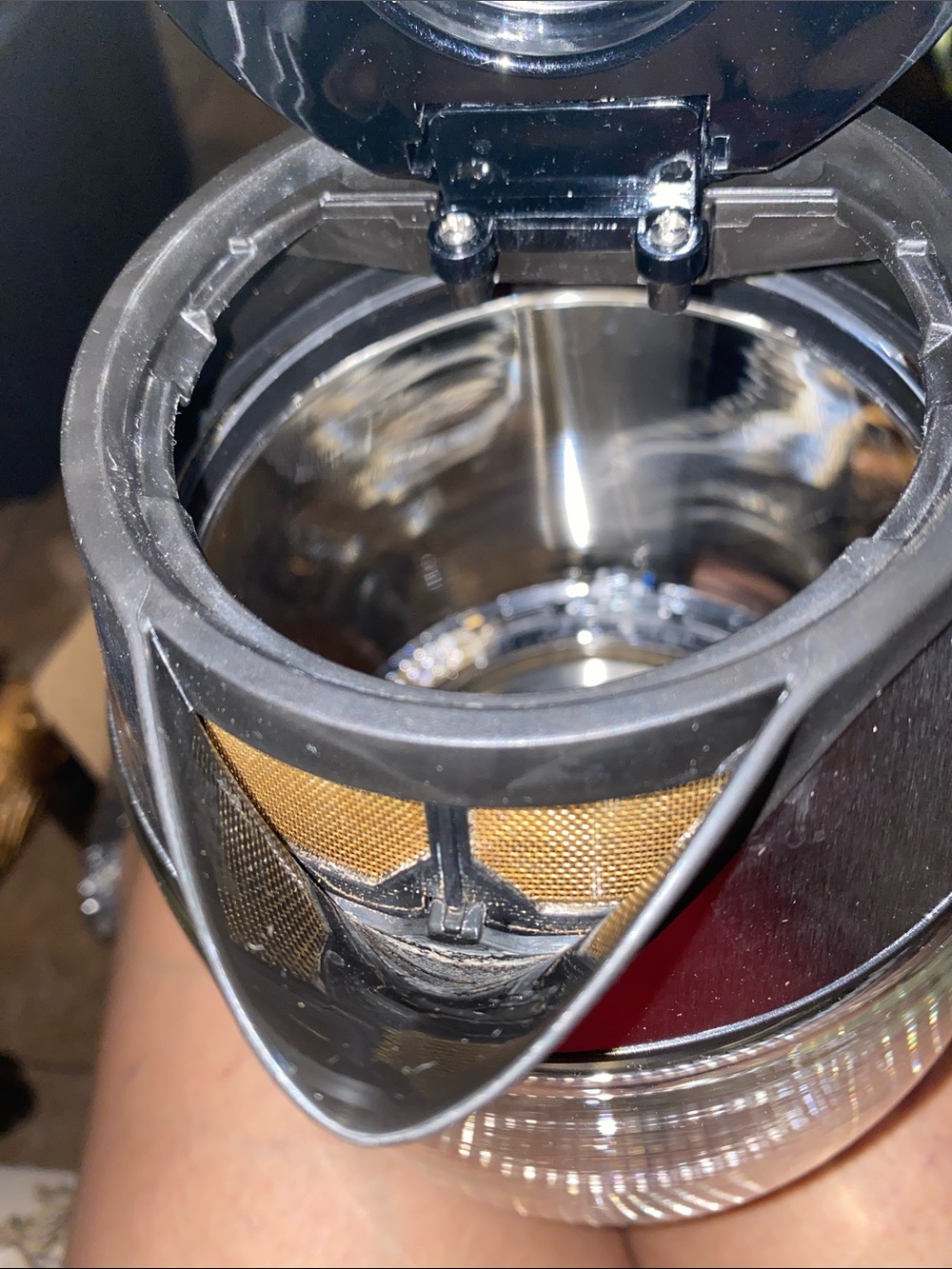 New Chefman Electric Kettle - Clear Glass with Silver Accents - Picture 14 of 16